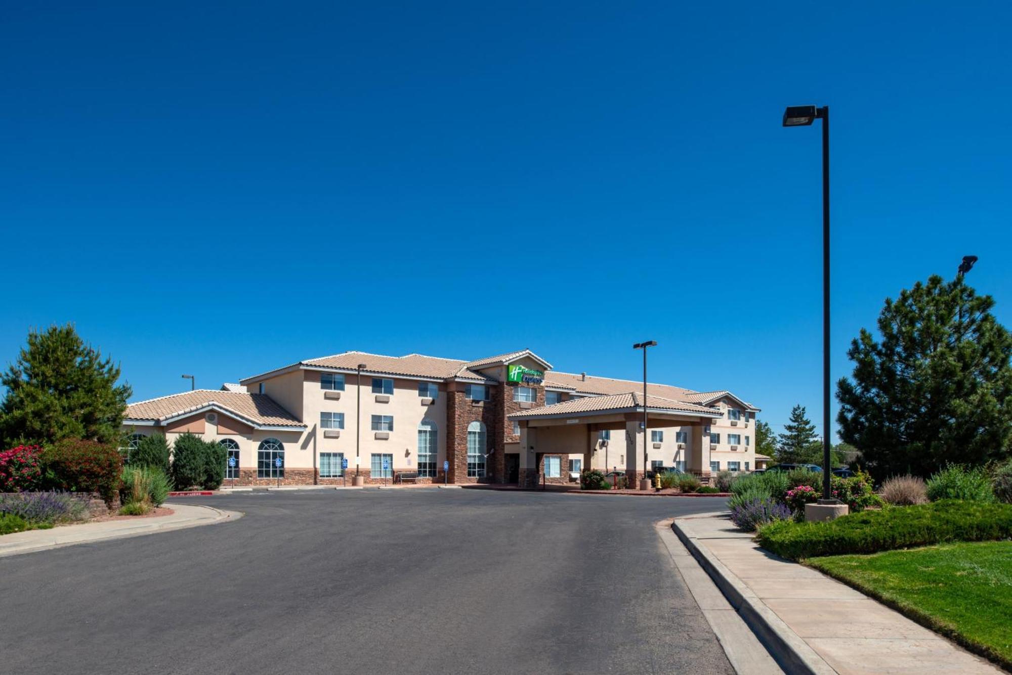 Holiday Inn Express Hotel & Suites Farmington By Ihg Kültér fotó