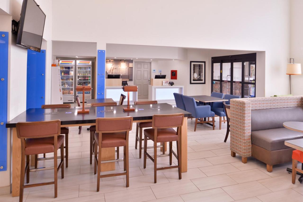Holiday Inn Express Hotel & Suites Farmington By Ihg Kültér fotó