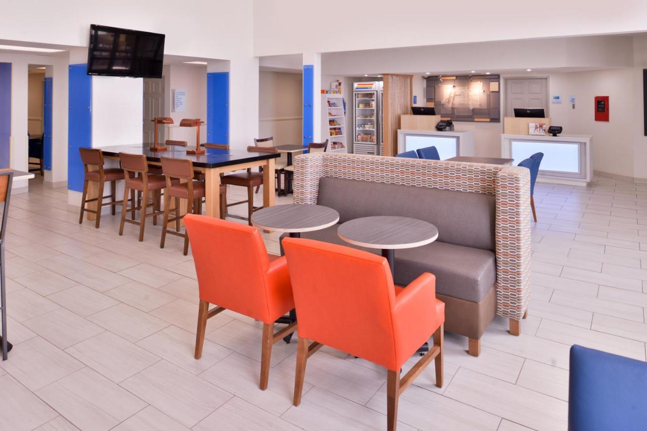 Holiday Inn Express Hotel & Suites Farmington By Ihg Kültér fotó